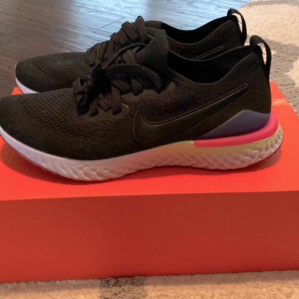 Nike Epic React Flyknit 2